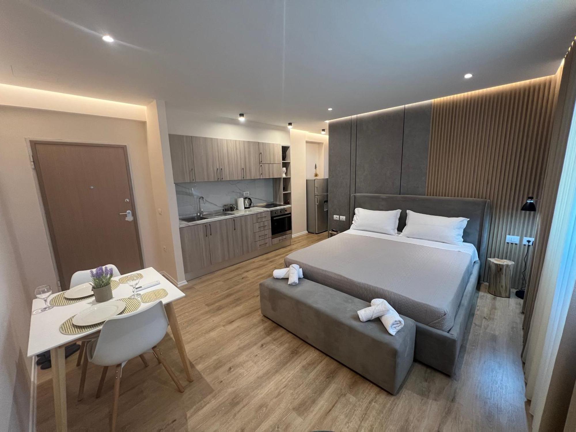 City Center Suite Tirana Buitenkant foto